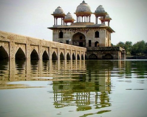 village-culture-safari~2[1]